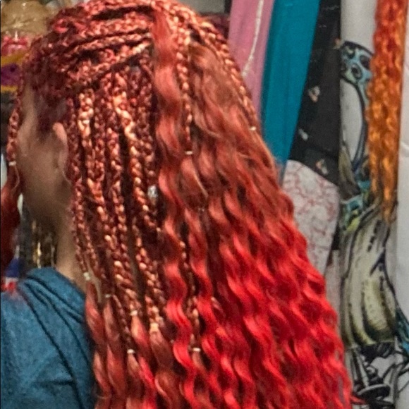 22” Vibrant red/orange ombré curly Viking braid dreads - Picture 3 of 3